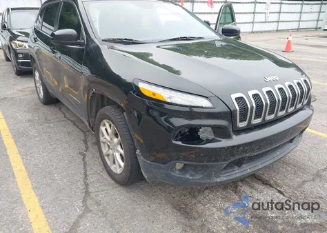 2017 Jeep Cherokee Latitude 4X4 z USA, uszkodzony, nr VIN 1C4PJMCS5HW570679